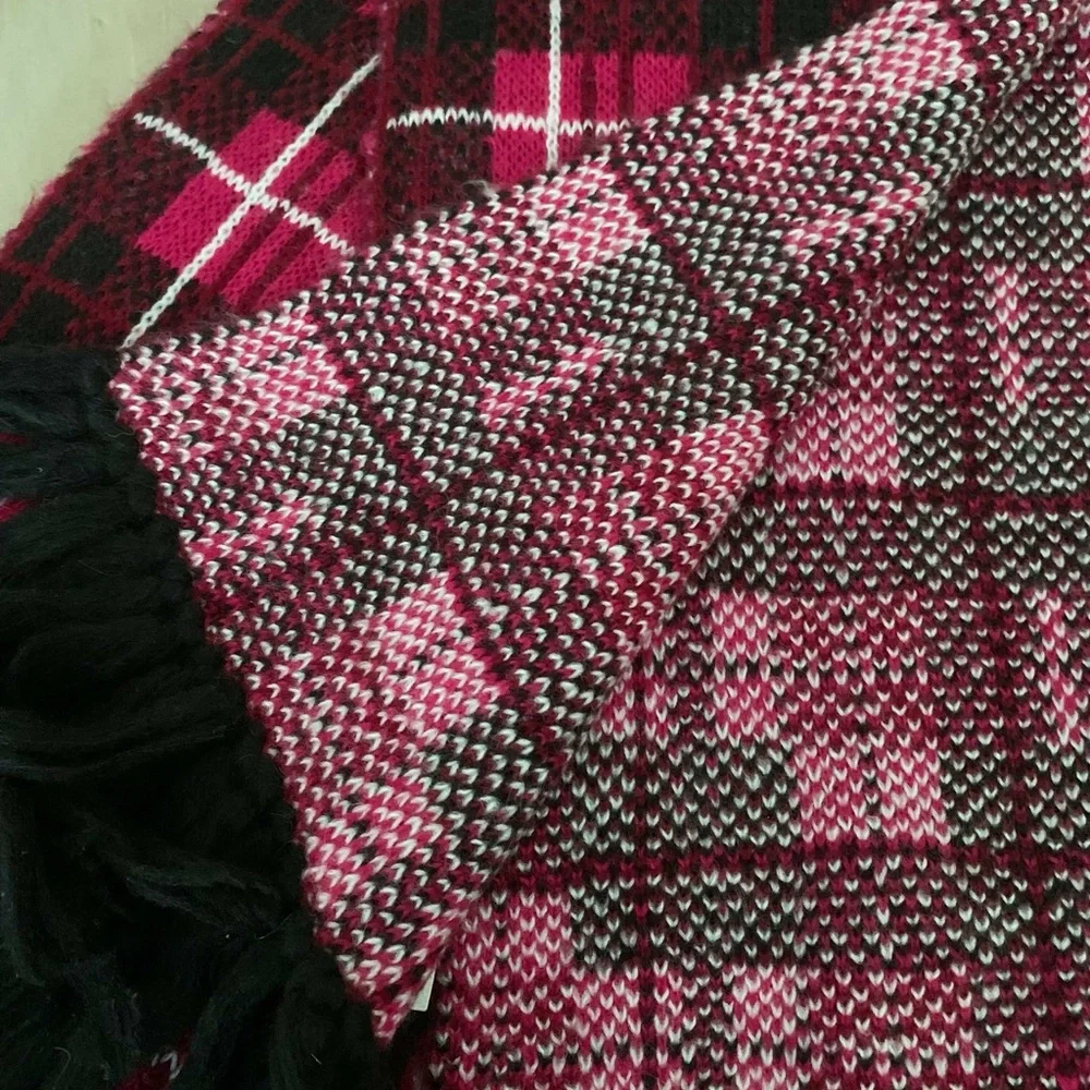 NWT Kate Spade Pink and Black Plaid Woodland Scarf